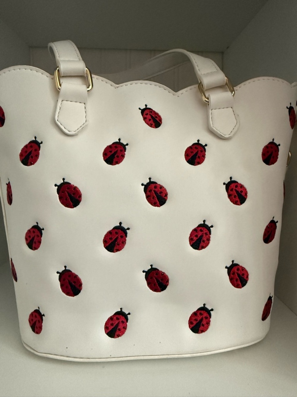 ✨Viral✨ Betsey Johnson Ladybug Bag - Picture 4 of 8